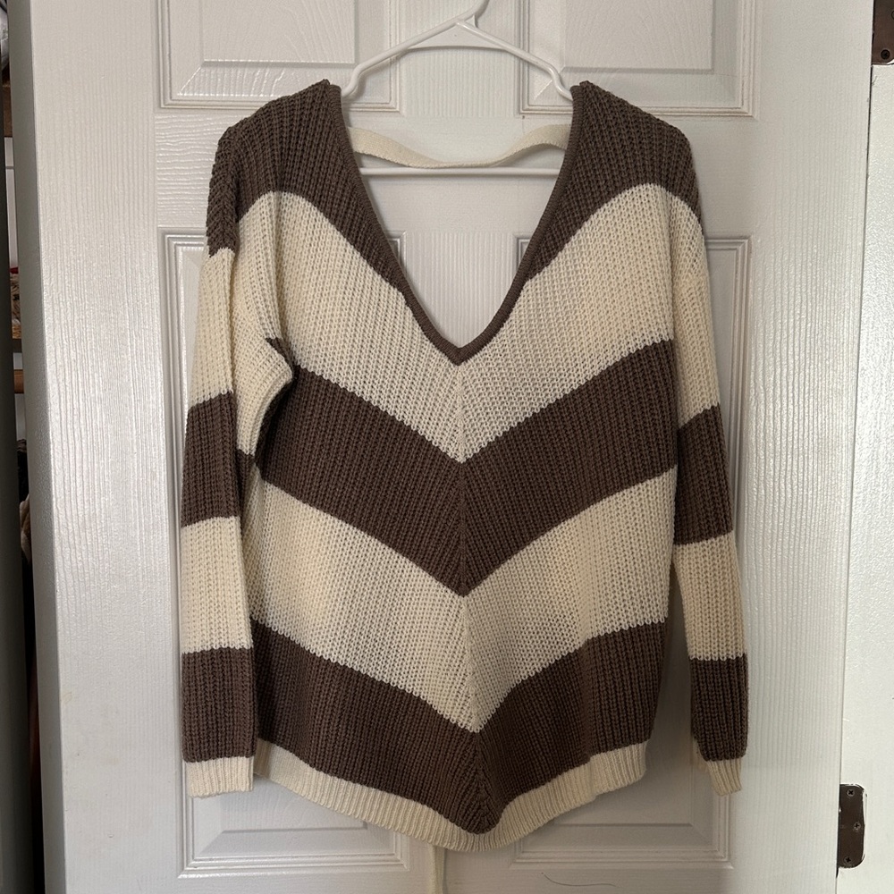 Charlotte Russe V-Neck Sweater - Brown and Cream